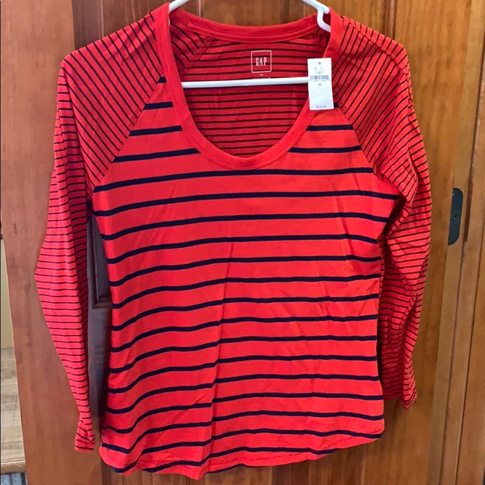 NWT• Vintage Wash Tee • GAP